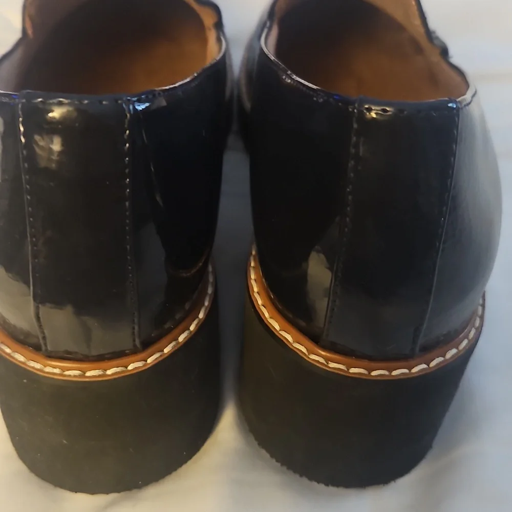 Naturalizer Glossy Black Flats Chunky Heel - Picture 5 of 5